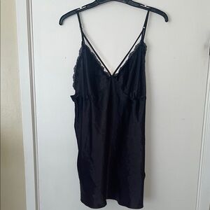 Ambrielle Black Chemise Silky V-Neck Sleepwear